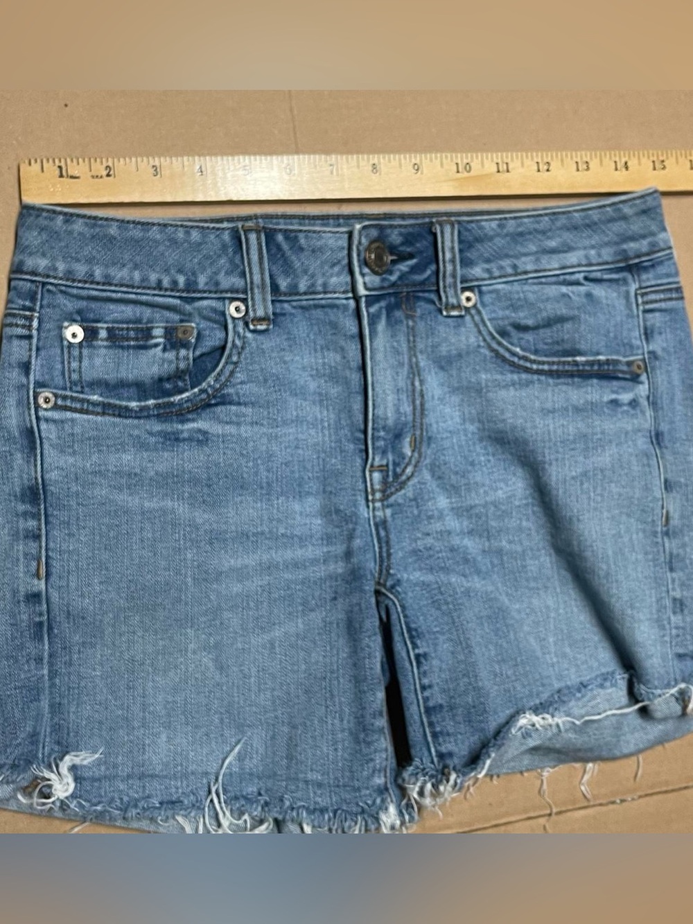 American Eagle Midi Boy Shorts Womens Size 2 Cut Off Dark Wash Blue Stretch - Picture 5 of 6